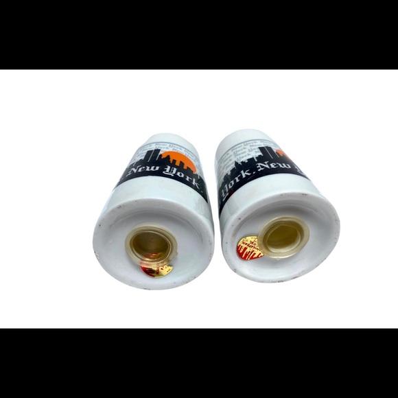 Vintage New York City Skyline Salt Pepper Shaker Set World Trade Empire State - Picture 6 of 8